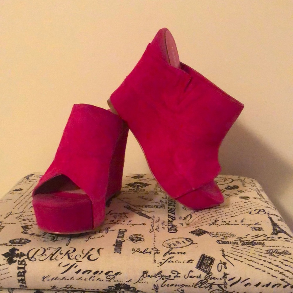 Paris Hilton Clogs